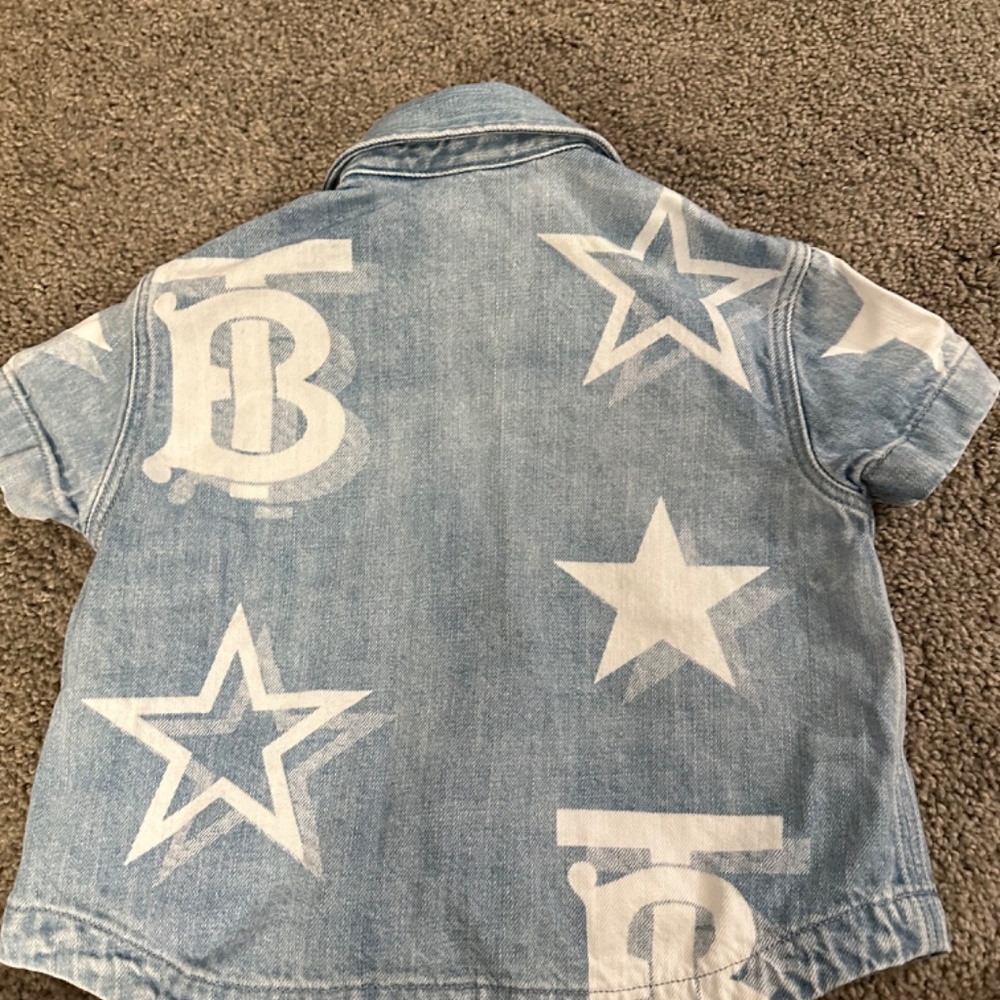 Toddler Denim Burberry top & shorts - Picture 2 of 6